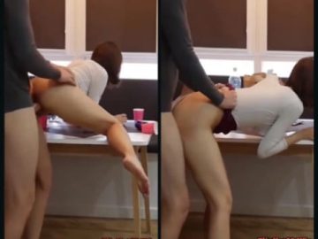 Doggy em thư ký dáng ngon quyến rũ